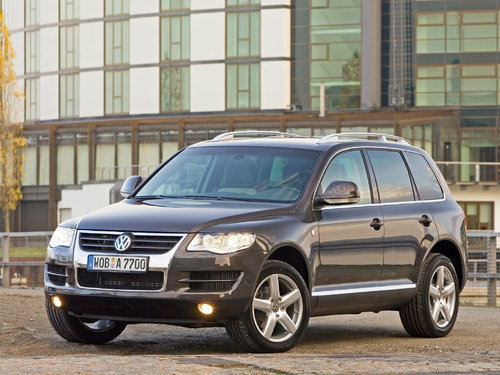 Коврики текстильные "Стандарт" для Volkswagen Touareg I (suv / GP) 2006 - 2010, черные, 4шт.